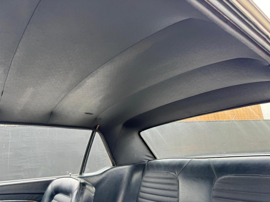 Ford Mustang - COUPE 289 CI V8 VERTE CODE C 1966