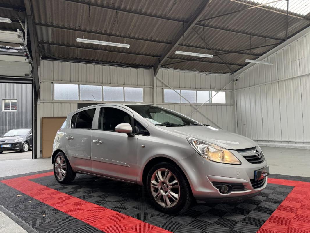 Opel Corsa - 1.3 cdti 90 CH - COSMO